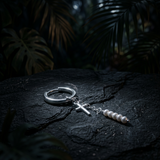 Silbercreole mit Süßwasserperle und Kreuz-Anhänger – Pearl Line